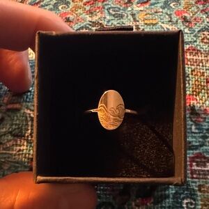 Stainless Steel Oval Wave Ring - Elegant Women's Ring - NEW (7)